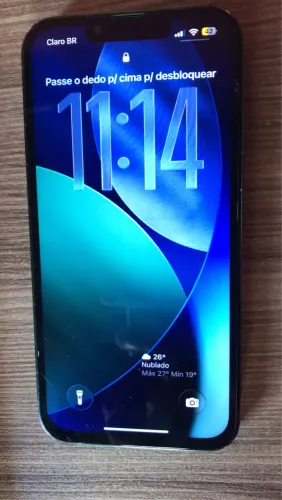 iPhone13 apenas com um trinco na tela 
