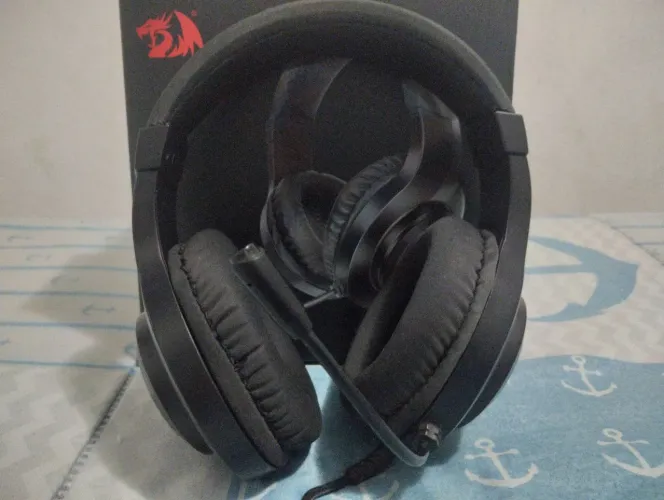 Headset/Fone gamer Redragon Hylas - Seminovo