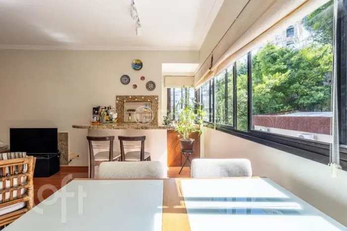 Apartamento à venda com 93 m², 3 quartos, suíte, 2 vagas no Bairro Santana - Porto Alegre 