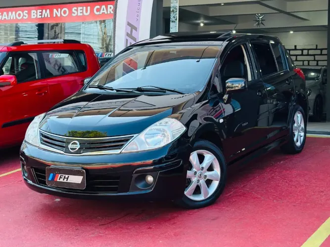 Nissan Tiida SL 1.8/1.8 Flex 16V Aut. 2013