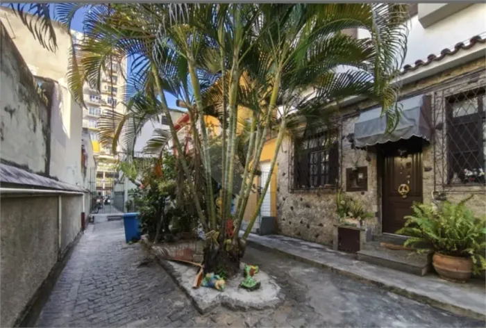 Casa de Vila à venda com 4 quartos em Grajaú, Rio de Janeiro - RJ