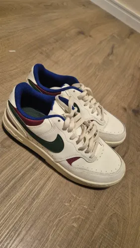 Tênis feminino Nike