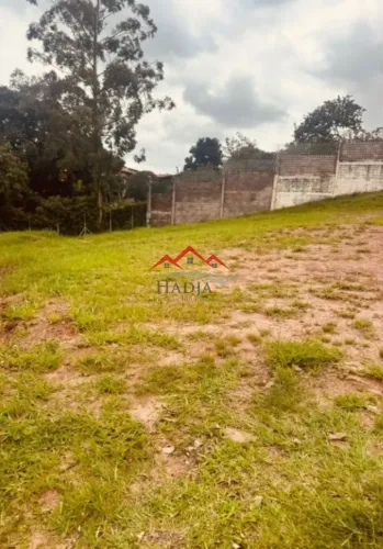 Terreno à venda plano vista pra serra no Condomínio Bella Vitta, no Jardim Celeste, em Jun