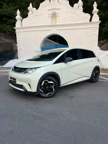 BYD Dolphin EV (Elétrico) 2025