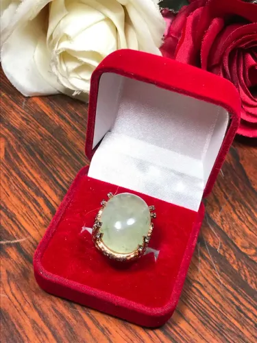 Anel de Prata com Pedra Jade Verde 