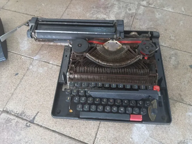 Máquina de escrever
