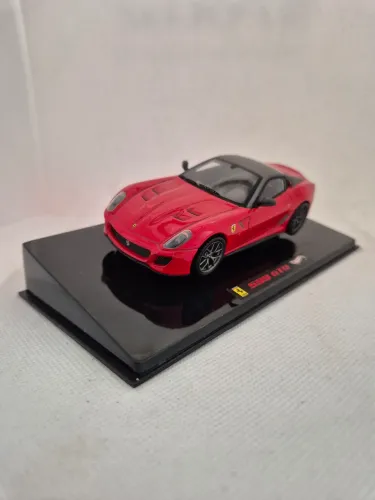 Miniatura Ferrari 599 GTO - Escala 1/43 - Hotwheels