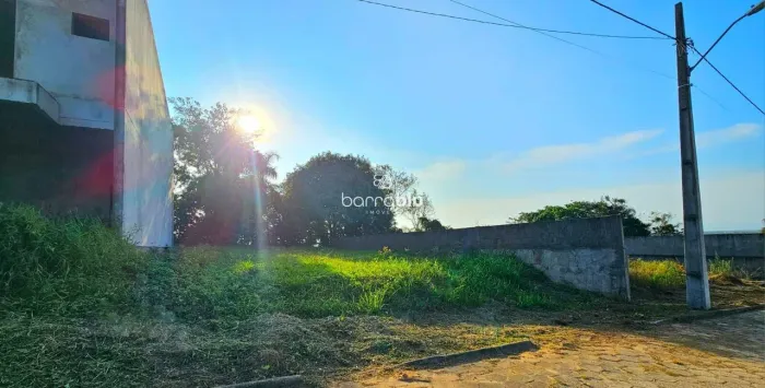 Terreno com vista mar e para o Cristo, 327,20m² no bairro Centro - Barra Velha/SC