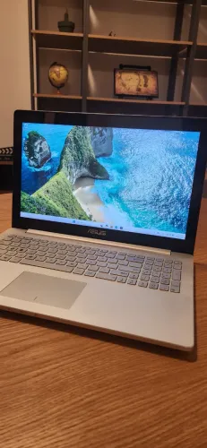 Zenbook Asus i7