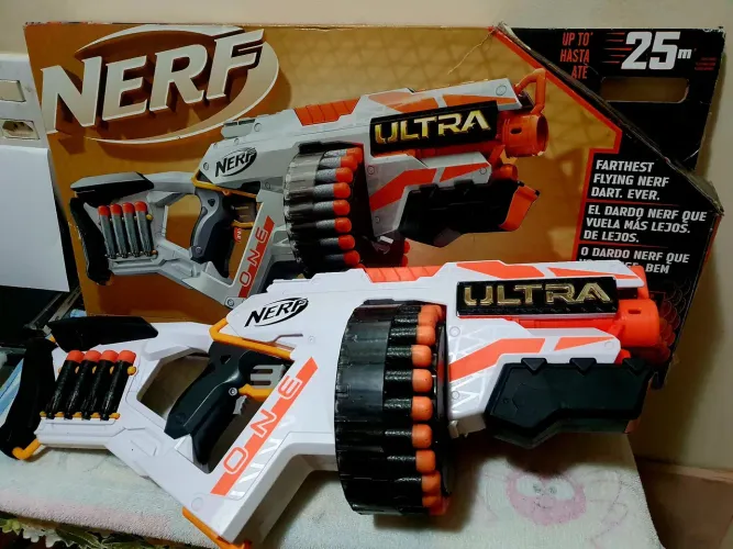Nerf Ultra One motorizado Hasbro completa com todos os dardos e com caixa