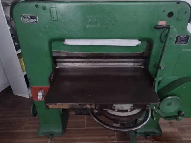 Guilhotina Krauser 80 boca automática