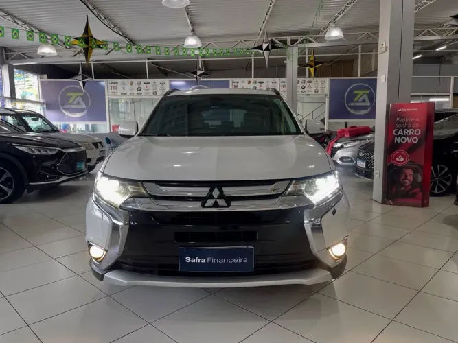 Mitsubishi Outlander 2.2 165cv Diesel Aut. 2016