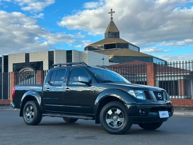 Nissan Frontier LE Attack CD 4X4 2.5 TB Die.aut 2012
