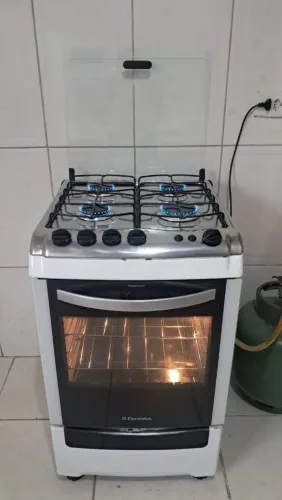 Fogão Electrolux 4 bocas acendimento automático!em ótimo estado ((Entrego))
