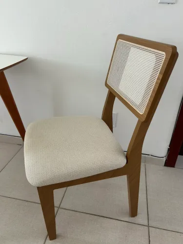 Cadeira de palhinha com assento em linho 