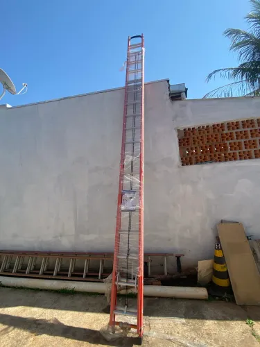 Escada Fibra de vidro 33 Degraus