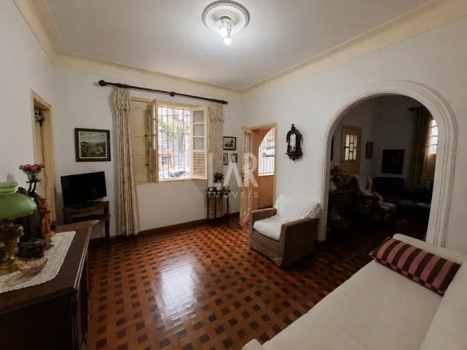 Casa à venda, 4 quartos, 2 vagas, Lourdes - Belo Horizonte/MG