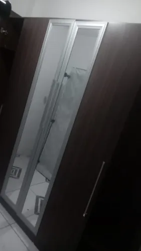 Vendo guarda-roupa de casal, 6 portas funcionando perfeitamente