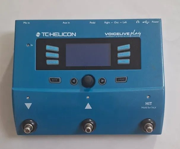 Efeitos vocais Strompbox  TC - Helicon Voicelive de 3 botões 