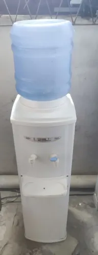 Bebedouro de coluna