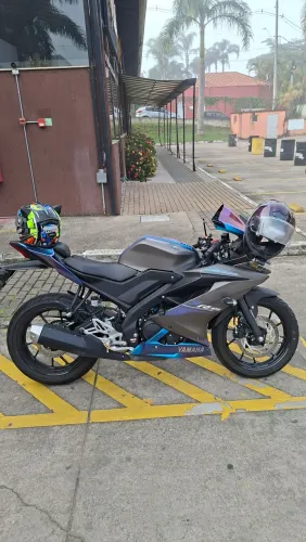 R15 2025 zerada, ainda na garantia