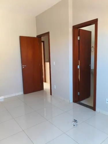 Sobrado de 3 quartos na 606 Sul *