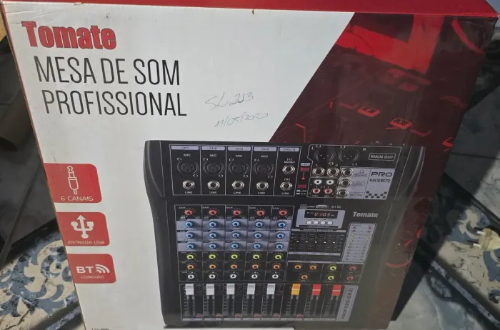 Mesa de Som - Tomate TYT-006