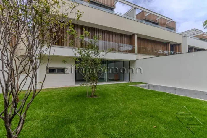 CASA EM CONDOMINIO ALTO DE PINHEIROS 4 DORMITÓRIOS