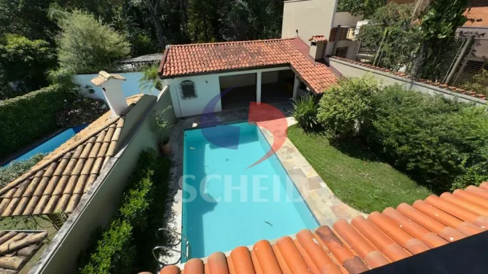 Sobrado para locação, 496 m², 4 dormitórios, 4 suítes, 3 vagas, piscina, no Jardim Marjoar