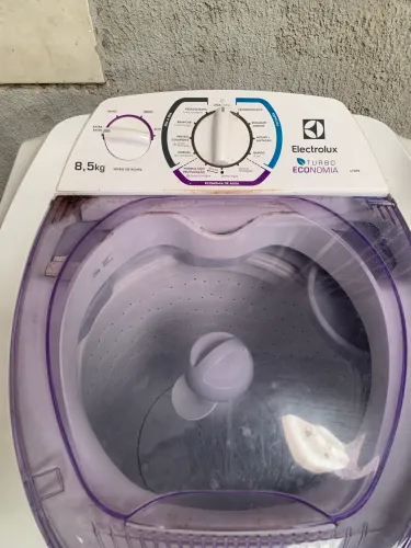 Máquina de lavar Eletrolux 8,5 kg.