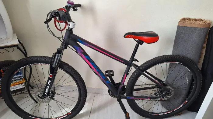 Bicicleta aro 29 18 marchas