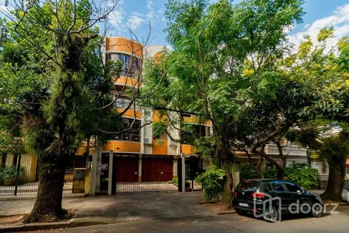 Imóvel na Barão do Triunfo com 2 dormitórios e 88m²