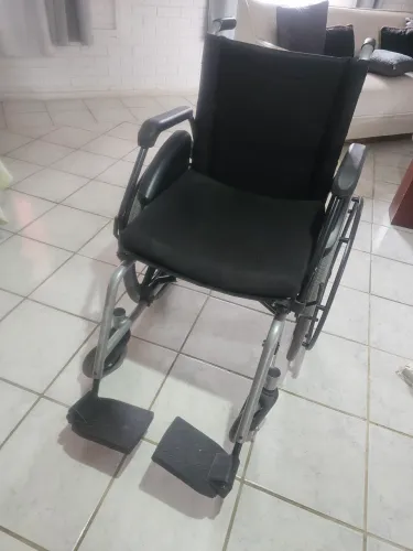 Cadeira de rodas manual
