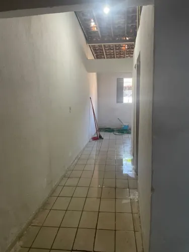 Alugo casa