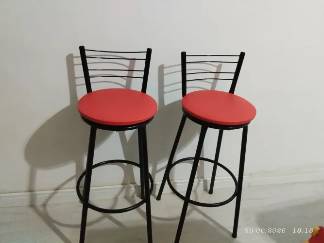 2 banquetas / NAO FAÇO ENTREGA - RETIRAR 