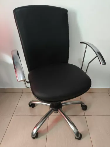 Cadeira Presidente/Gamer Giratória