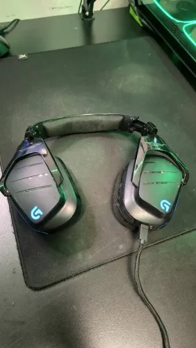 Fone de ouvido Logitech g633 Artemis spectrum 