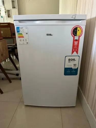 Freezer vertical EOS 85 litros branco 220v