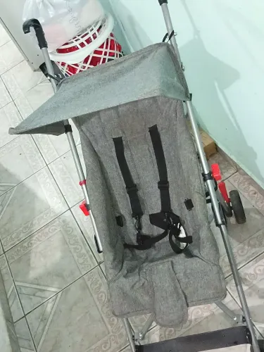 Carrinho de bebê para passeio