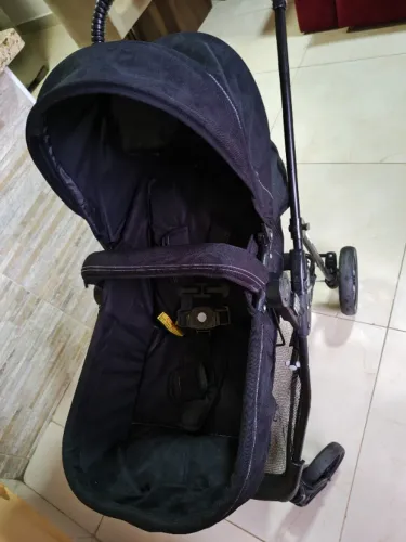 Carrinho de bebê Moisés + bebê conforto