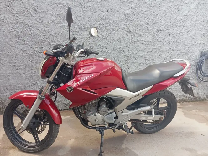 Moto Fazer 250