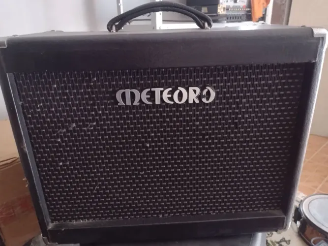 Cubo amplificador meteoro mgv7 valvulado 