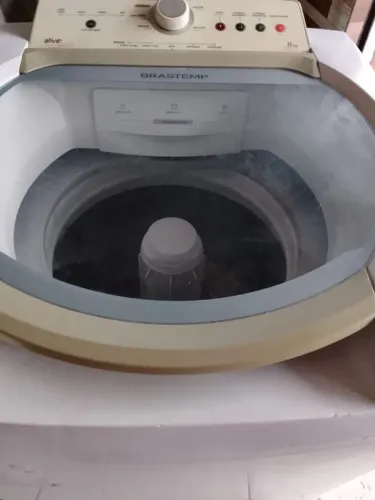 Máquina de lavar Brastemp 11kg funcionando