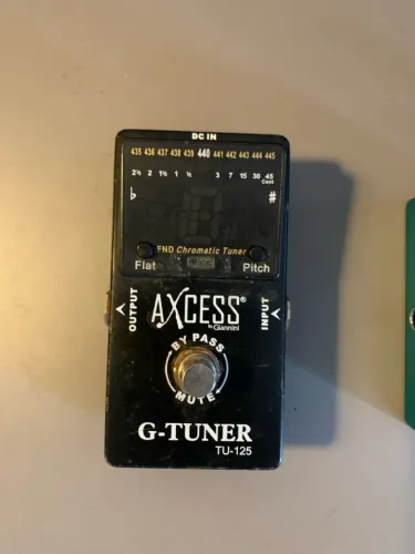 Afinador Giannini AXcess G-Tuner TU-125