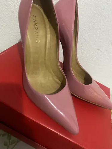 Scarpin Carrano