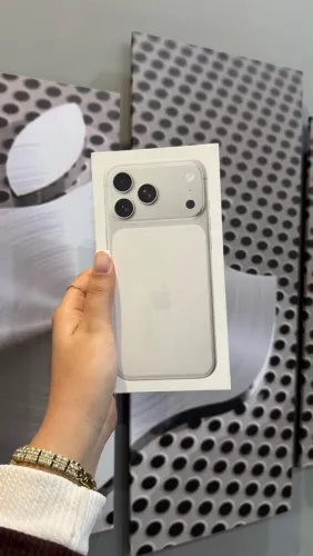 iPhone 18 PRO MAX 256GB - silver (lançamento 2026