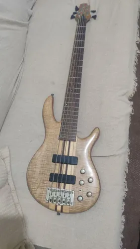 Vendo BAIXO CORT E CAIXA STANLEY BX200