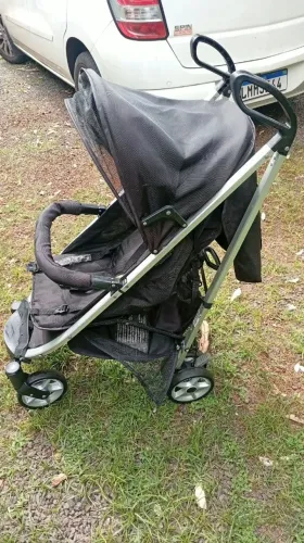 Carrinho de bebê da Cosco semi-novo