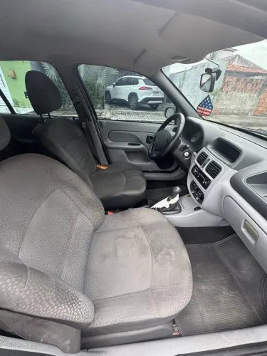 Renault Clio Hi-flex 1.0 16V 5P 2011