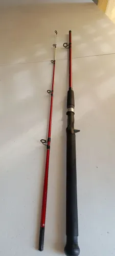 Vara de pesca carretilha Gaby Cast 1,80m 15-30 lbs 2 partes saint plus